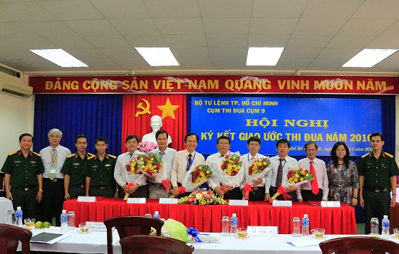Ký kết giao ước thi đua thực hiện công tác Quốc phòng - Tự vệ và phong trào thi đua Quyết thắng năm 2016