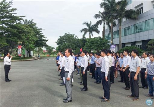 Trường Đại học Kinh tế - Luật chào cờ đầu năm học mới 2018 - 2019