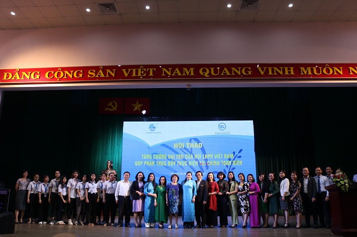 Hội thảo khoa học "Tăng cường vai trò của Hội Liên hiệp Phụ nữ Việt Nam góp phần thúc đẩy thực hiện tài chính toàn diện