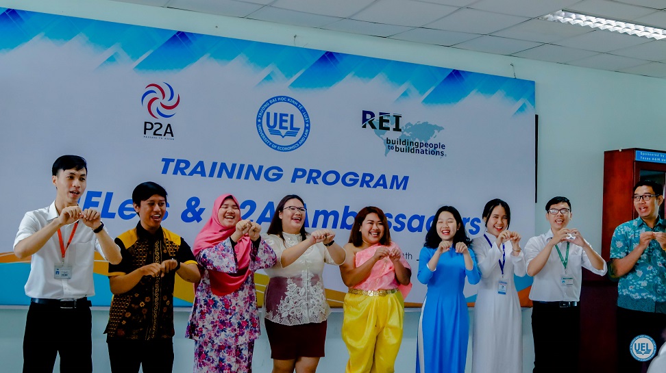 Khai mạc chương trình tập huấn đại sứ sinh viên P2A và chuỗi chương trình kỹ năng mềm của REI
