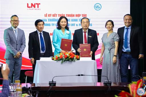 Lễ ký kết biên bản thỏa thuận hợp tác giữa Trường Đại học Kinh tế - Luật và Công ty Luật TNHH LNT & Thành viên