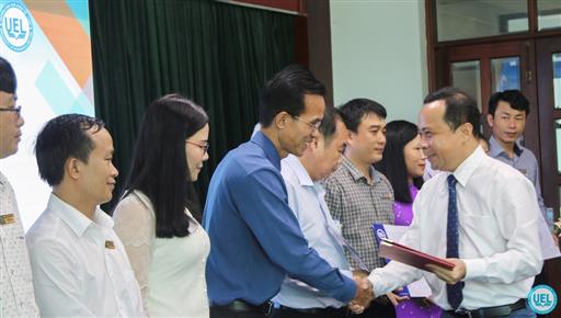 Lễ công bố Quyết định chuẩn y Ban Chấp hành, Ủy ban Kiểm tra Đảng bộ Trường ĐH Kinh tế - Luật nhiệm kỳ IV(2020-2025)