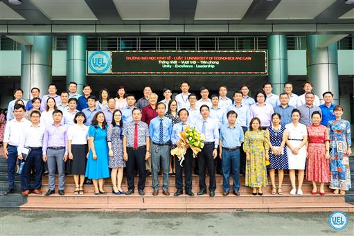 Chương trình gặp mặt cảm ơn PGS.TS Nguyễn Tiến Dũng - Nguyên Bí thư Đảng ủy, Nguyên Hiệu trưởng Trường Đại học Kinh tế - Luật (ĐHQG-HCM)