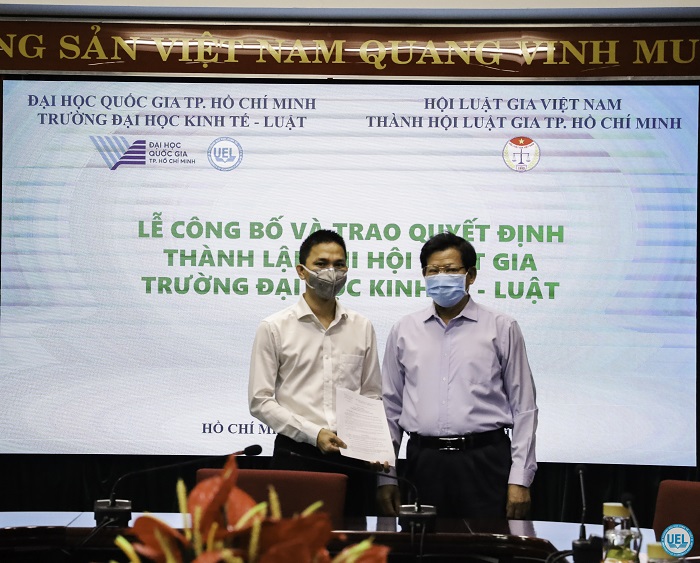 Lễ công bố và trao quyết định thành lập Chi hội Luật gia Trường Đại học Kinh tế - Luật