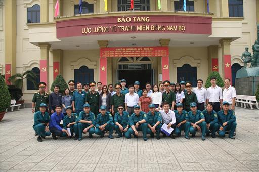 Trường Đại học Kinh tế - Luật tổ chức nhiều hoạt động kỷ niệm 74 năm ngày thành lập Quân đội nhân dân Việt Nam