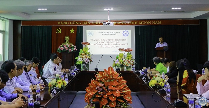 Tọa đàm "Hoàn thiện đề cương và học liệu online các môn học ngành Toán Kinh Tế trong thời đại 4.0"