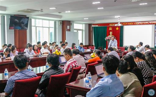 Ban Giám hiệu và lãnh đạo Phòng Sau đại học gặp gỡ các nghiên cứu sinh