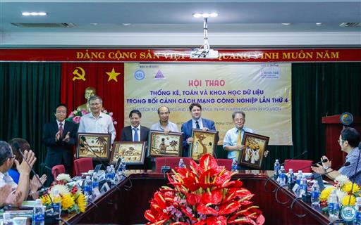 Trường Đại học Kinh tế - Luật tổ chức hội thảo về toán, thống kê và khoa học dữ liệu