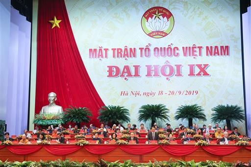 Đồng chí Huỳnh Mạnh Phương - Chủ tịch Hội Sinh viên Trường vinh dự tham dự Đại hội Đại biểu Toàn quốc Mặt trận Tổ Quốc Việt Nam lần thứ IX