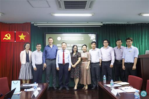 Trường Đại học Kinh tế - Luật tiếp đón đoàn Văn phòng Tiếng Anh Khu vực trực thuộc Đại sứ quán Hoa Kỳ tại Việt Nam.