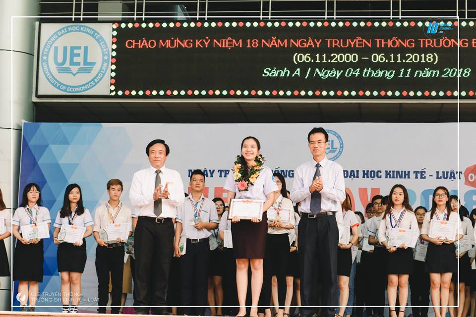 Chương trình chào mừng kỷ niệm 18 năm ngày truyền thống Trường Đại học Kinh tế - Luật