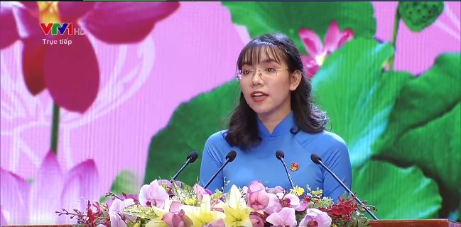 Đồng chí Huỳnh Mạnh Phương đại diện tuổi trẻ phát biểu tại Lễ kỷ niệm 130 Ngày sinh Chủ tịch Hồ Chí Minh