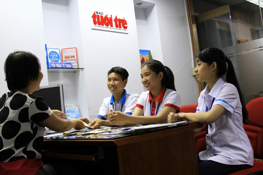 Sinh viên Trường Đại học Kinh tế - Luật ủng hộ đồng bào vũng lũ miền Trung