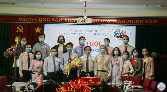 Tổ chức thành công Đại hội Chi bộ Hành chính 2