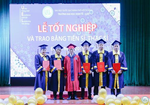Lễ tốt nghiệp và trao bằng tiến sĩ, thạc sĩ đợt 1 năm 2019