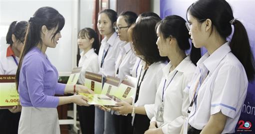 Sinh viên gặp khó vay vốn học tập