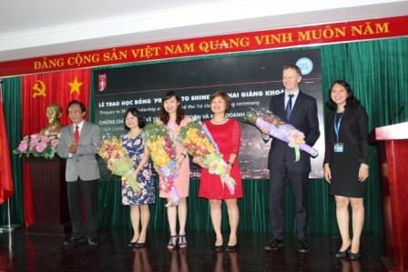 Lễ trao học bổng & Khai giảng Chương trình đào tạo Chứng chỉ quốc tế về tài chính, kế toán và kinh doanh (CFAB).