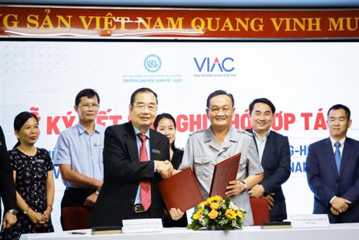 Lễ ký kết bản ghi nhớ hợp tác giữa UEL và VIAC