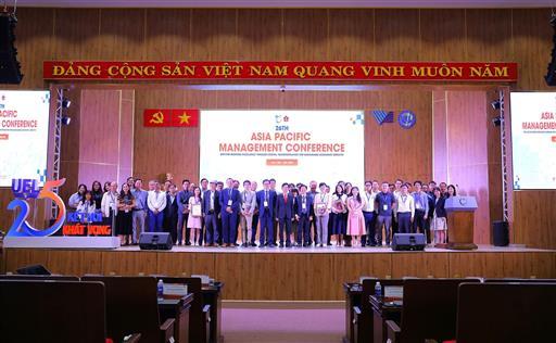 Hơn 200 chuyên gia quốc tế bàn giải pháp quản trị trong kỷ nguyên chuyển đổi số